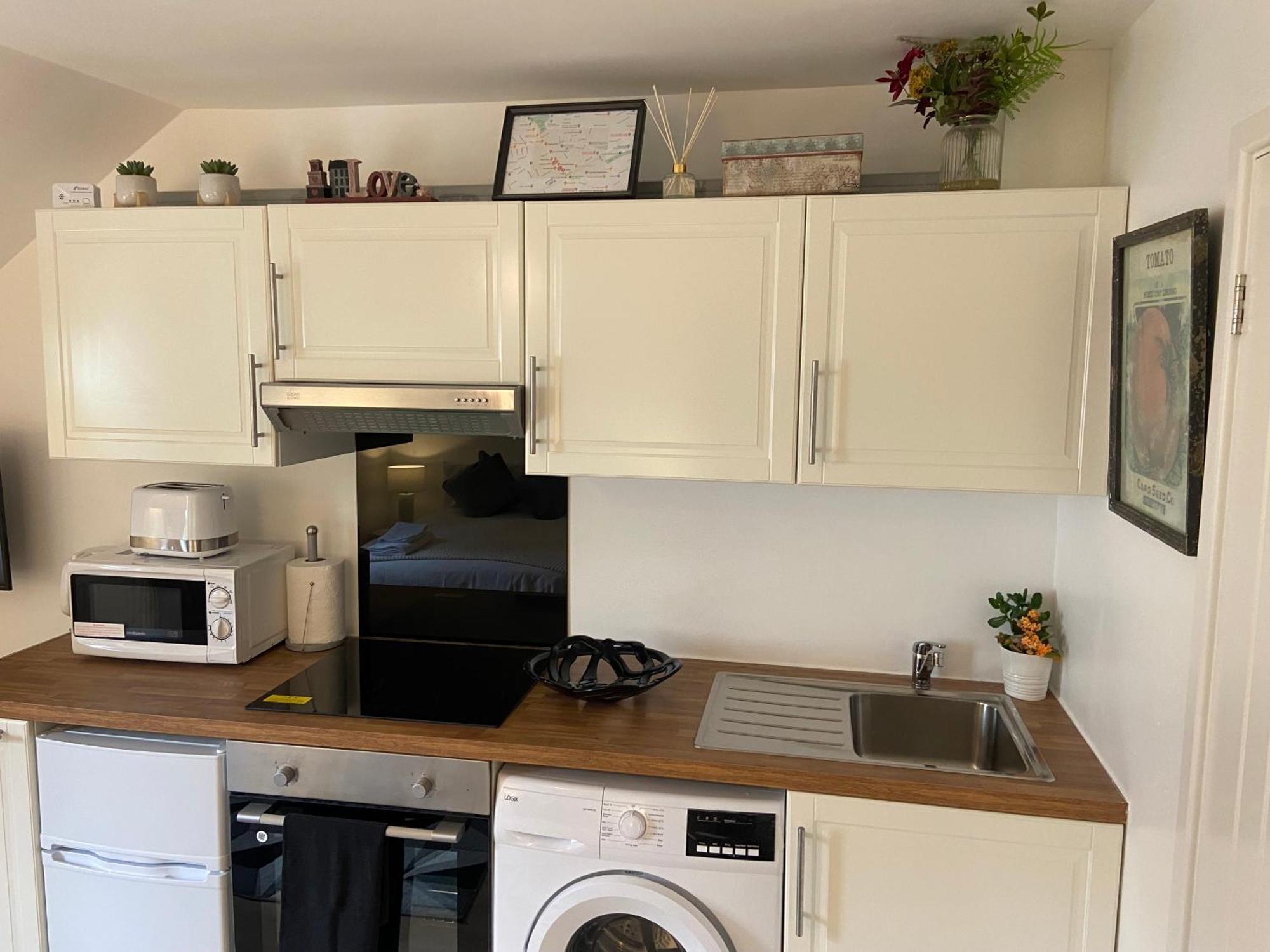 London Studio Self Contained, Newly Furbished Εξωτερικό φωτογραφία
